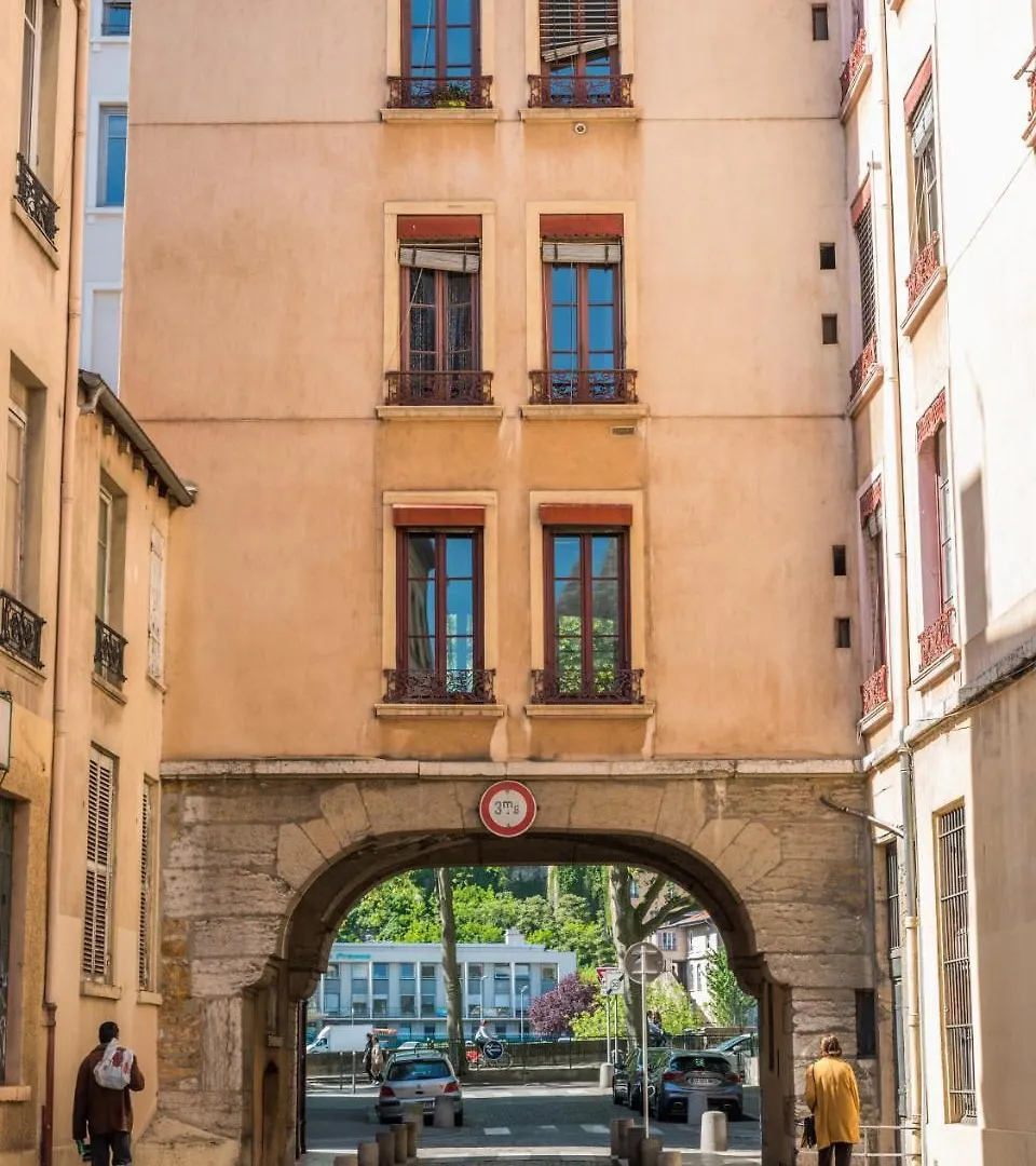 Mihotel Bizolon Lyon Hotel